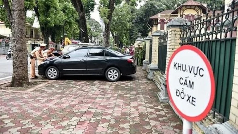 du-xe-tren-via-he-23091848