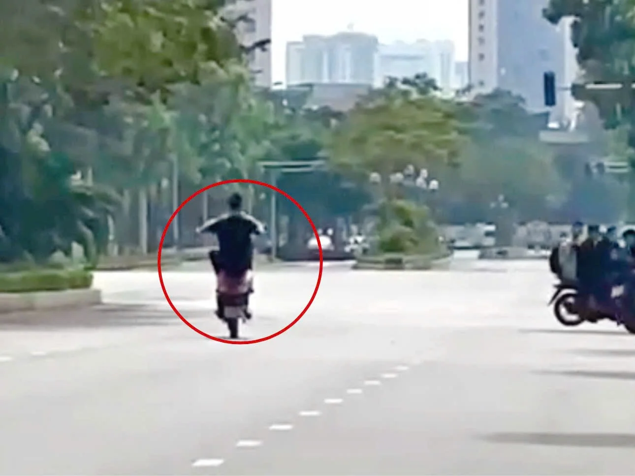 gen-h-z7171401831642-5c3433aa390108867ddc7d030b6839df