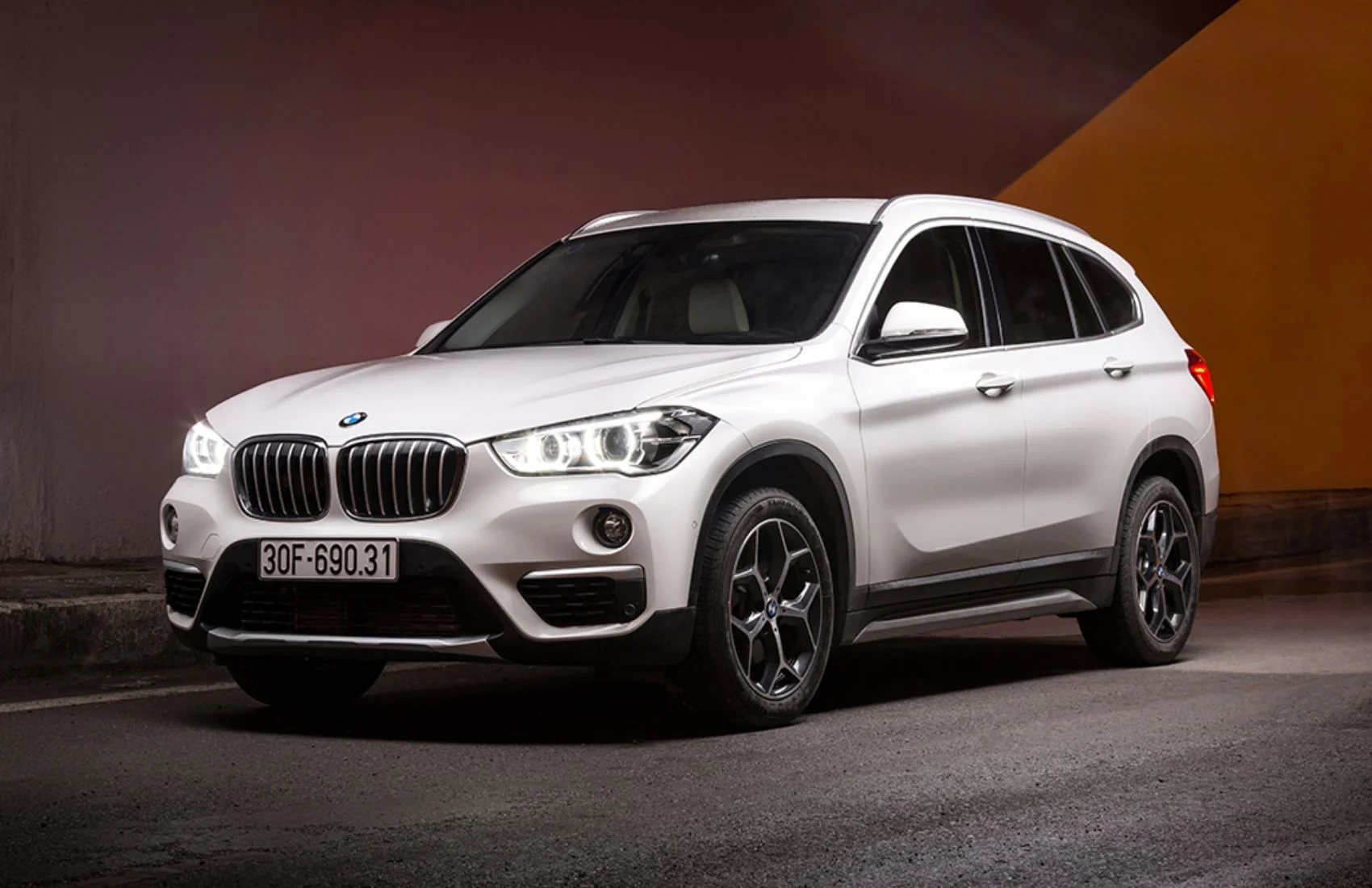 huong-dan-thay-binh-ac-quy-cho-xe-bmw-x1