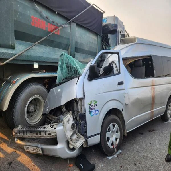 Khởi tố tài xế vụ tai nạn giao thông làm 4 người chết trên cao tốc Mai Sơn - quốc lộ 45