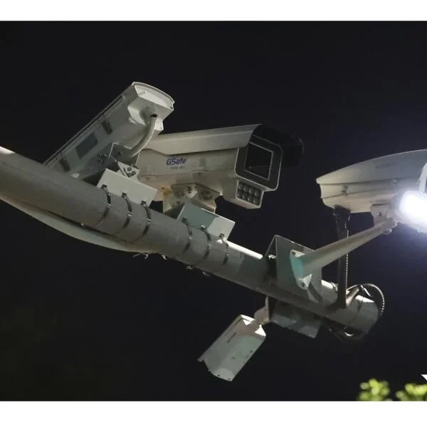 Nửa đêm tuyến đường vừa lắp thí điểm camera AI: Hình ảnh gây ngỡ ngàng