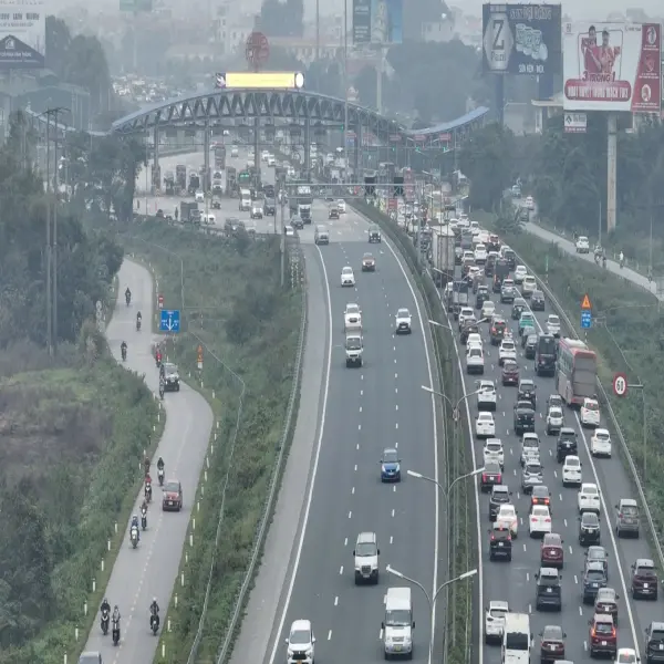 Để xe phải chờ quá 15 phút, trạm thu phí sẽ bị phạt 70 triệu đồng