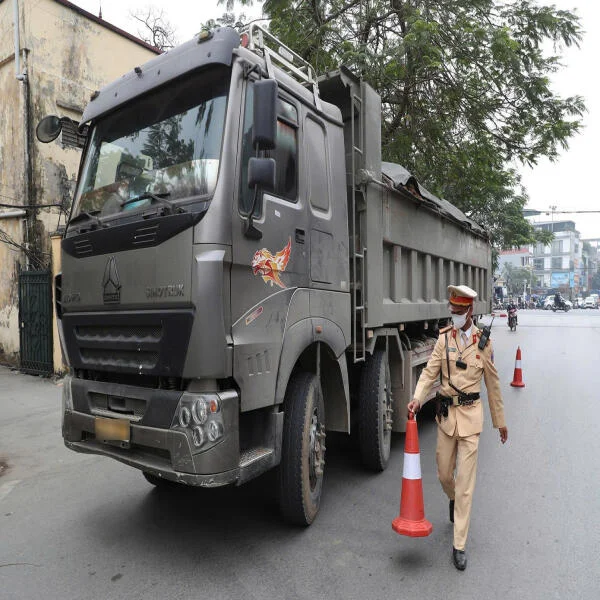 Cục CSGT: Nếu người dân phát hiện các trường hợp CSGT có biểu hiện tiêu cực, nhũng nhiễu người dân, có thể phản ánh qua các SĐT dưới đây