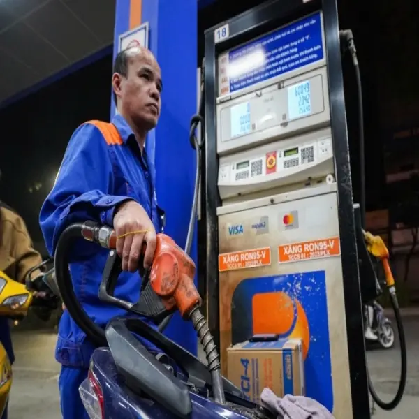 Giá xăng dầu tăng từ 15% mới điều chỉnh ngay, thay vì 7% như trước