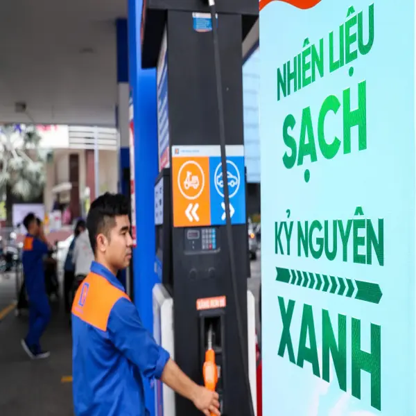 NÓNG: Thủ tướng chỉ đạo triển khai lộ trình xăng E10 trong tháng 4/2026