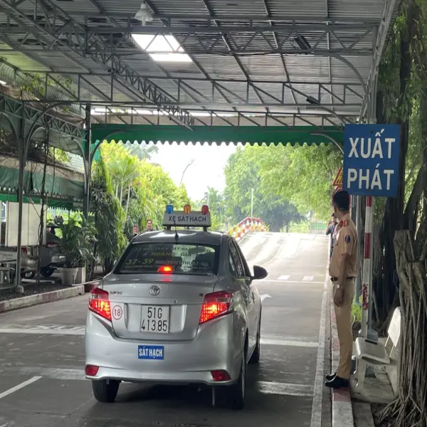 Từ 1-7, chính thức được sử dụng ô tô điện để sát hạch lái xe