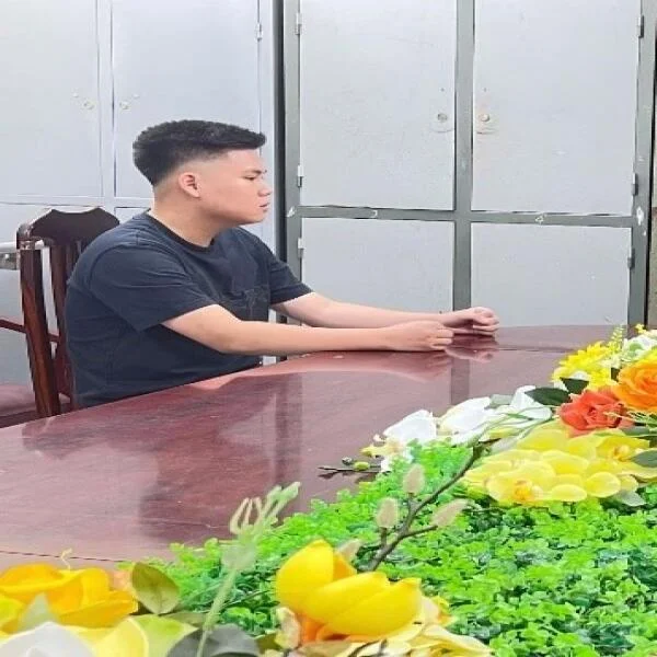 Tạm giữ nam thanh niên 21 tuổi đuổi đánh 2 cô gái trên đường Xuân Đỉnh