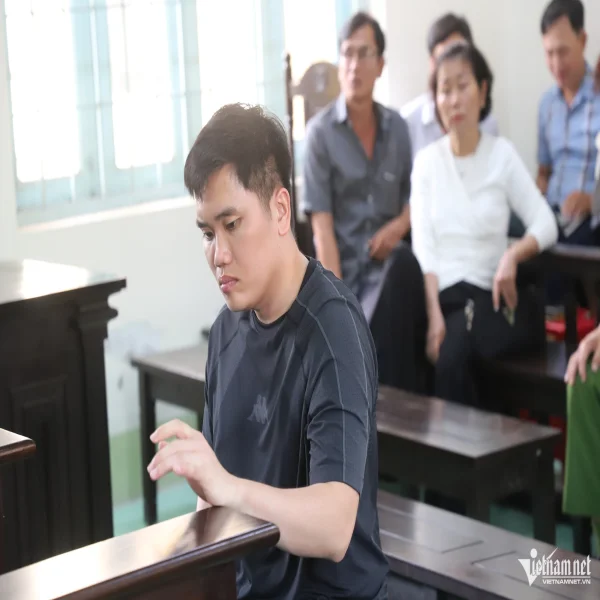 Tài xế tông nữ sinh ở Vĩnh Long nói 'không biết tên mình, nhà ở đâu'