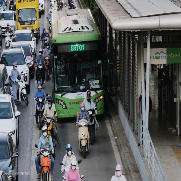 Hà Nội cho xe đi vào làn BRT Láng Hạ - Giảng Võ cho đến khi có thông báo mới