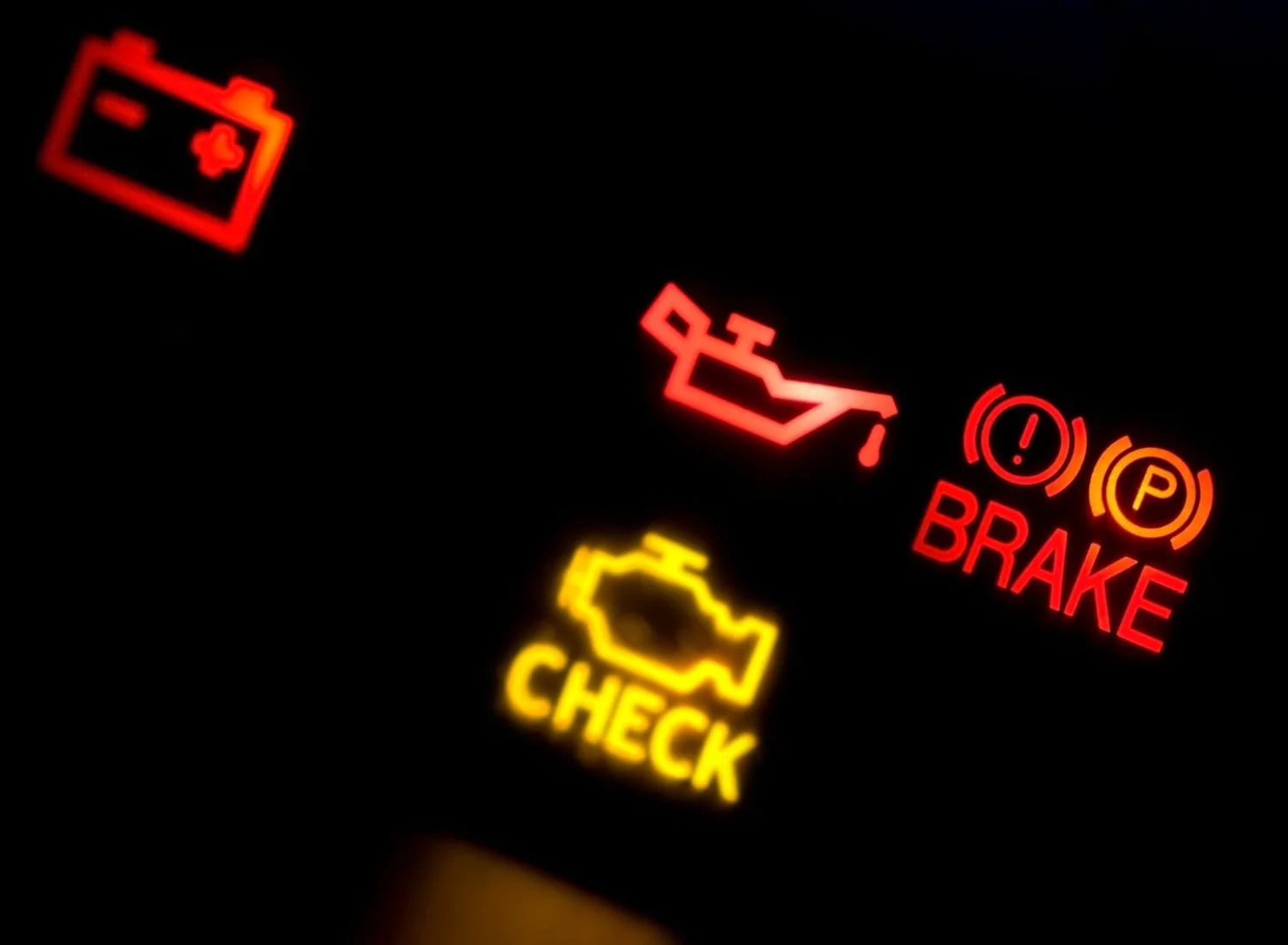 Khi đèn báo hiệu check engine bật sáng