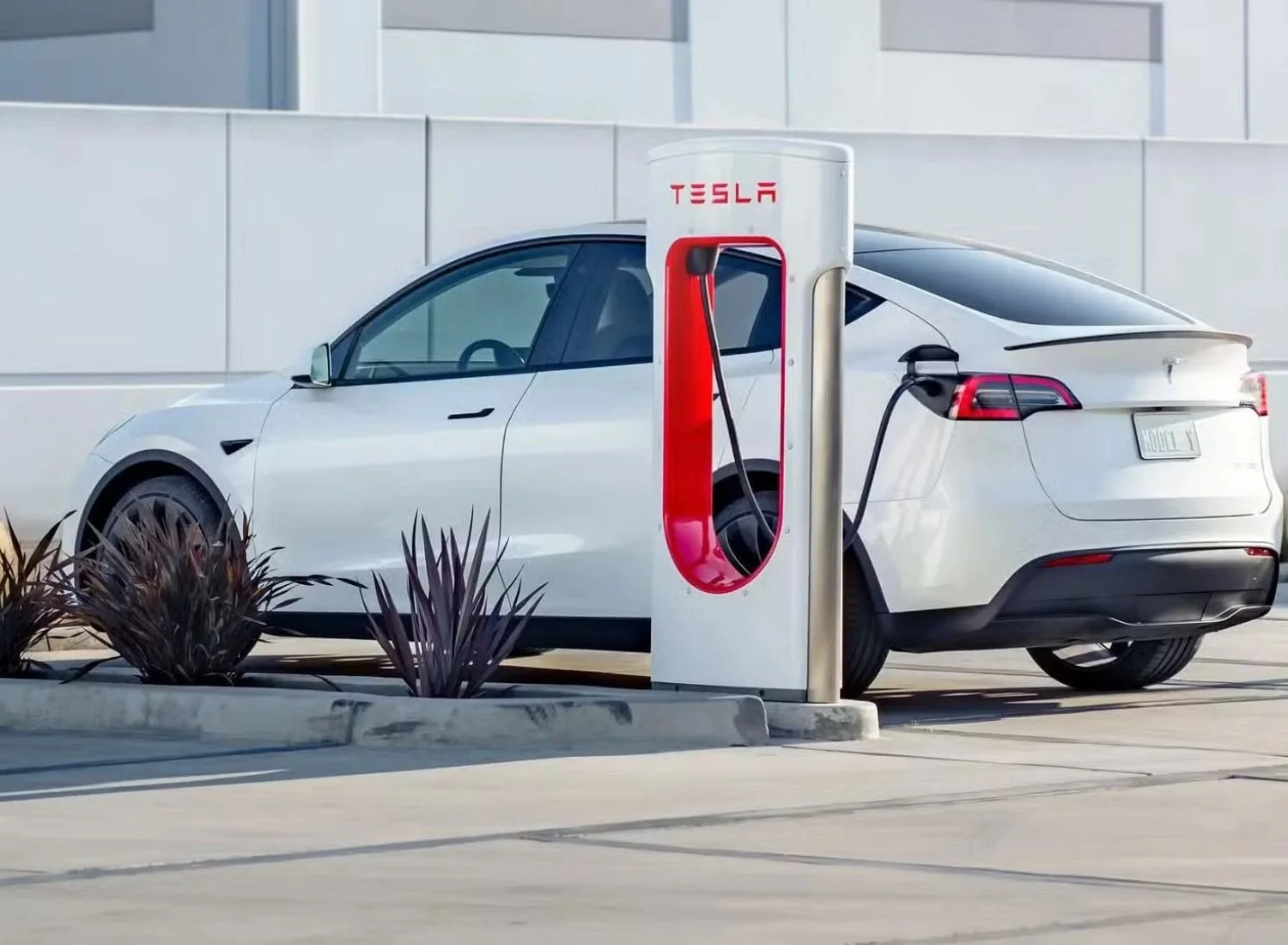 Tesla Sa Thải Nhân Viên