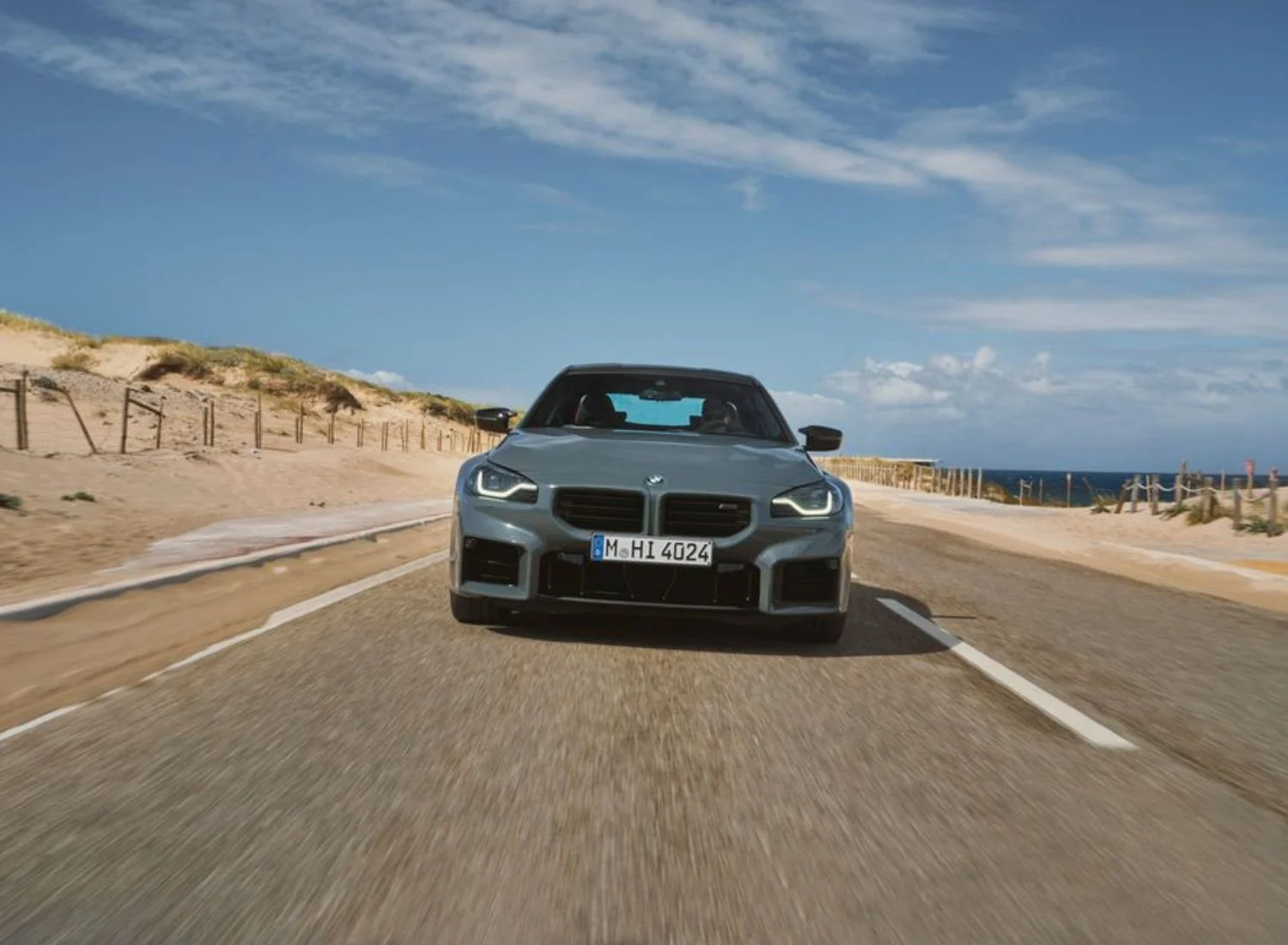 bmw-m2-2025-1